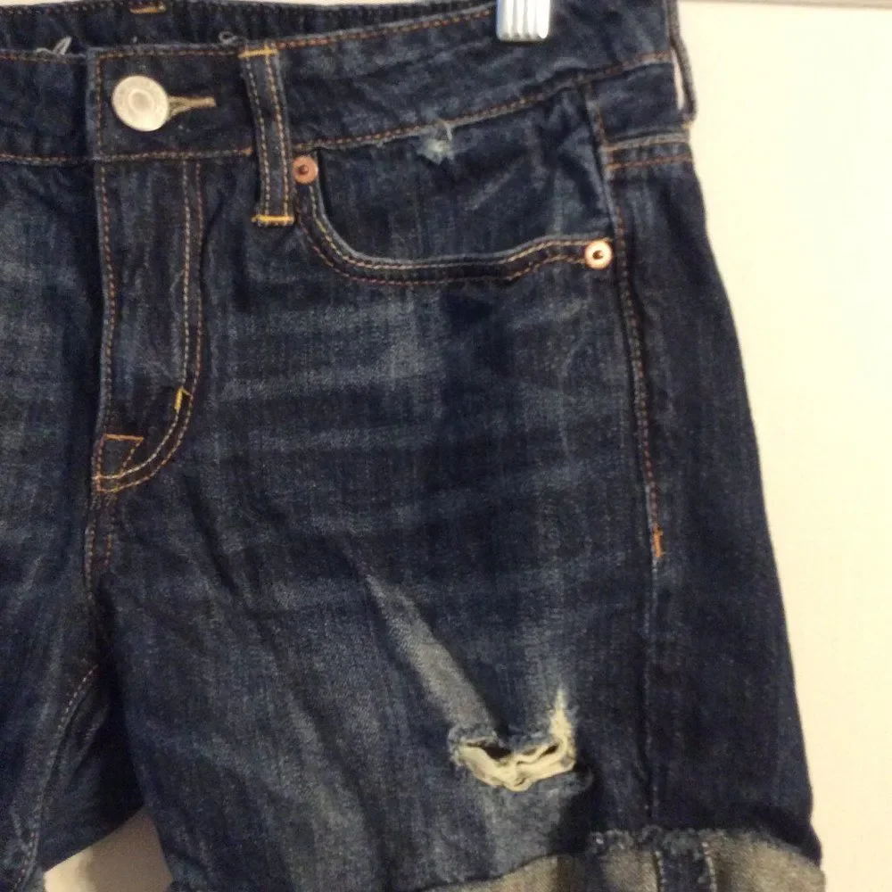 American Eagle distressed cut off jean shorts size 4 womens
